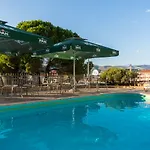 Vagabundo - Newly Renovated, 100m From Beach, Pool & Breakfast 호텔 4*