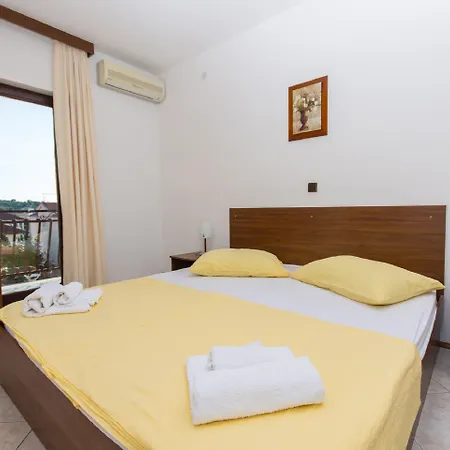 Apartahotel Katarina 3*