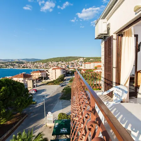 Apart Otel Katarina 3*