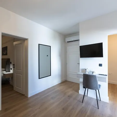 Vagabundo 4* Τρογκίρ