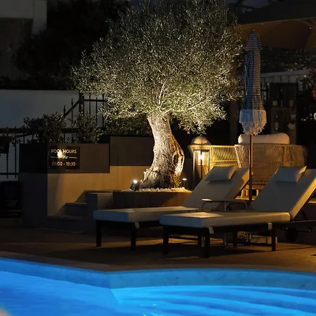 Vagabundo - Heated Pool , Stunning View & Breakfast