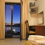 Vagabundo - Newly Renovated, 100m From Beach, Pool & Breakfast 4* Trogir