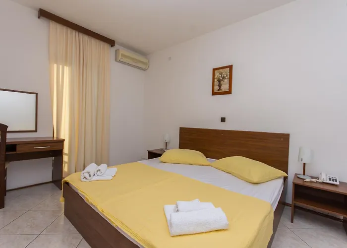 Katarina Apartmanhotel 3*